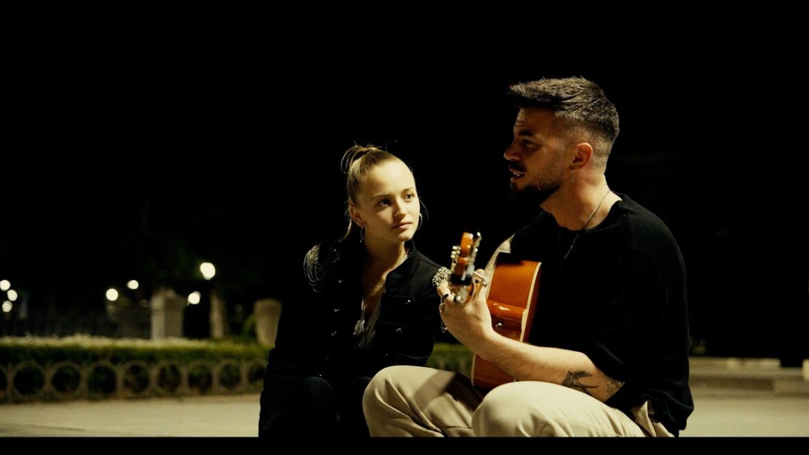 Raúl Camacho, Carmen Ferre - Mi Hogar (Acústico)