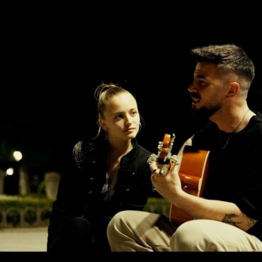 Raúl Camacho, Carmen Ferre - Mi Hogar (Acústico)