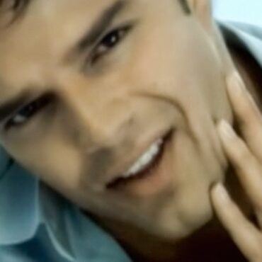 Ricky Martin - Te Extraño, Te Olvido, Te Amo (Video (Remastered))
