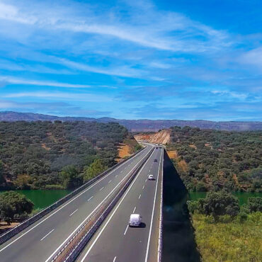 Tráfico pone en marcha mañana el último dispositivo especial del verano
						
								Fecha actualización: 30 agosto 2023
						Durante los próximos días se prevén 6.820.000 movimientos de largo recorrido.
Los movimientos de retorno se producirán de manera escalonada entre el jueves y el domingo.
						
								
									
									Desplazamientos
									    Circulación Segura
									    Medidas especiales
									    viajes
									    
							
						
			
				
					 
						 
							X
						
					
					
						 
						Facebook
						
						
					
					
						 
							Mail
						
					
					
						 
							Copiar URL
	
					
					
						 
							Mostrar QR
						
					
				
			
			
				
					
						 Ampliar letra