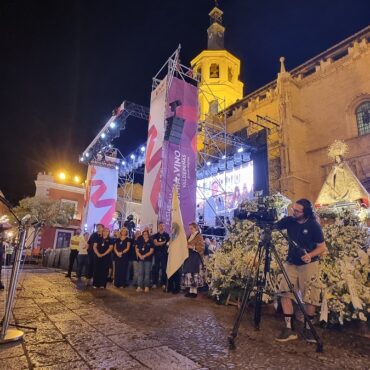 El alcalde agradece a la patrona los buenos datos de desempleo y económicos que registra Valdepeñas - SURCO CLM, Diario digital
