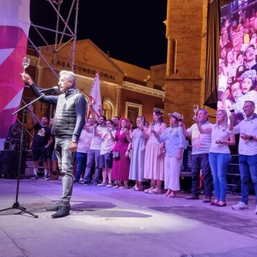 Jesús Martín levanta su copa “con el compromiso de crear una sociedad más humana y solidaria” - SURCO CLM, Diario digital