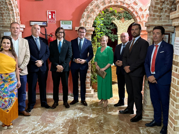 Sonia González acompaña al pueblo de Villanueva de la Fuente en sus fiestas en honor a la Virgen de los Desamparados - SURCO CLM, Diario digital