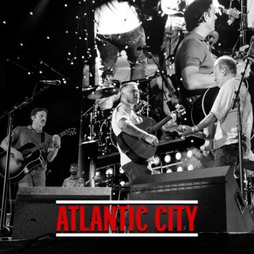 Atlantic City (Live in Jersey) [feat. Bruce Springsteen and Kings of Leon]        
        
                                                                                                Zach Bryan                    
        
            
                
                    
                                                                                    WARNER MUSIC GROUP