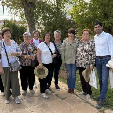 Nuestro portavoz en el grupo municipal José González y la concejala Ana Albalad...