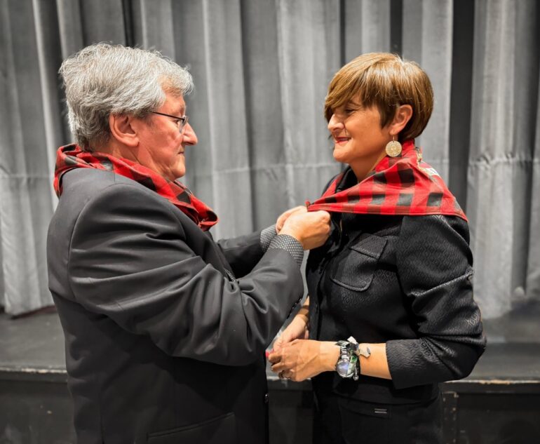 La concejala de Cultura, Elena Serrallé, acompaña a la Casa de Aragón en su tra...