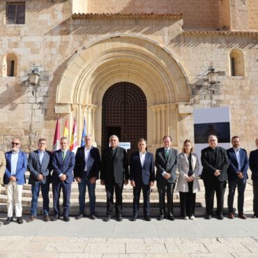 Nueva iluminación para la Catedral de Albacete

El alcalde Manuel Serrano López ...