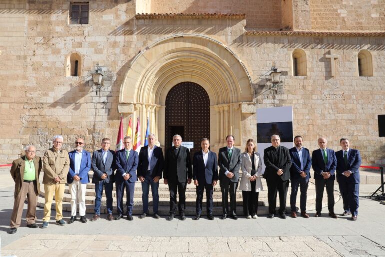 Nueva iluminación para la Catedral de Albacete

El alcalde Manuel Serrano López ...