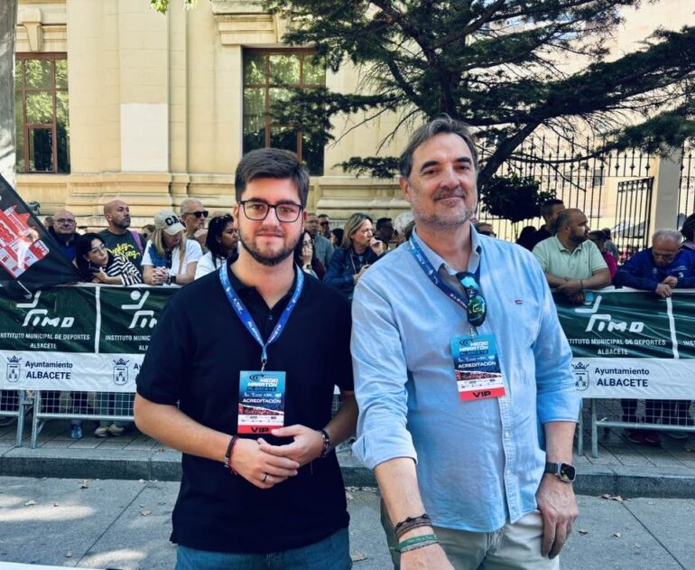 Nuestros concejales, Jacinto Navarro y Diego Aroca han asistido al Medio Marató...