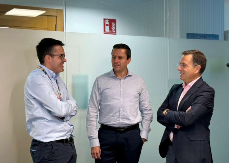 Albacete avanza como ‘hub’ mundial de servicios renovables de la mano de RES

E...
