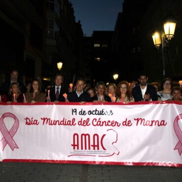 El Ayuntamiento de Albacete acompaña a Amac en la ‘Marcha Rosa’ por el Día Mund...