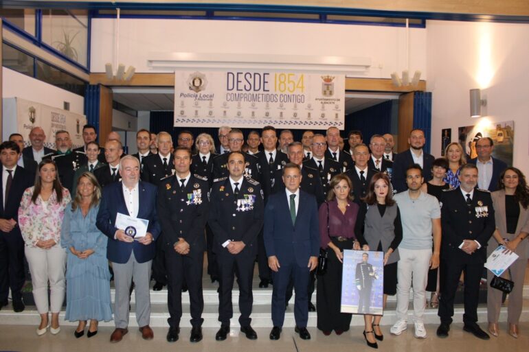 El Ayuntamiento de Albacete ha celebrado el 171 aniversario de la Policía Local...