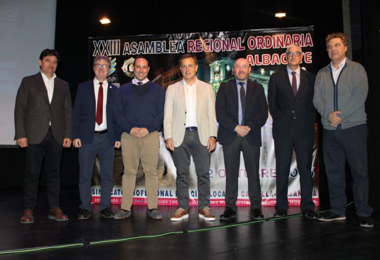 Clausura de la XXIII Asamblea del SPL C-LM en Albacete.

El alcalde Manuel Serr...