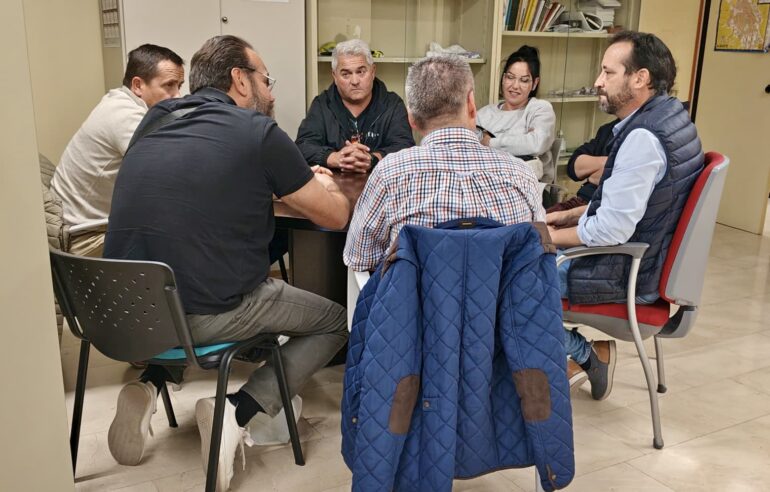 El concejal de Abastos y de Proximidad, Carlos Calero, ha mantenido una reunión...