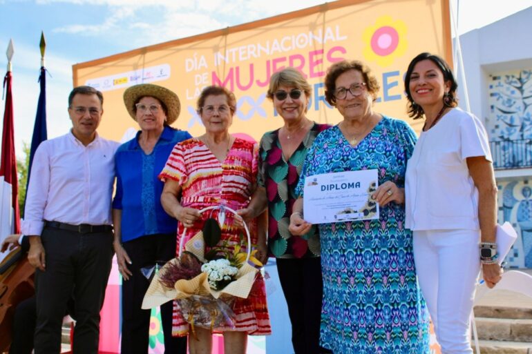 Homenaje a las mujeres rurales de Albacete: “Habéis creado vida, empleo, futuro...