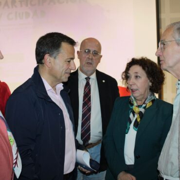 El Ayuntamiento de Albacete refuerza su apuesta por la participación ciudadana
...