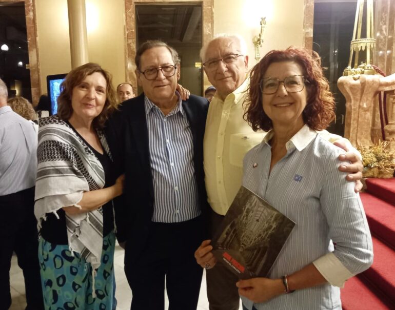 Albacete es #cultura. 

Hasta cuatro exposiciones se inauguraron ayer en nuestra...