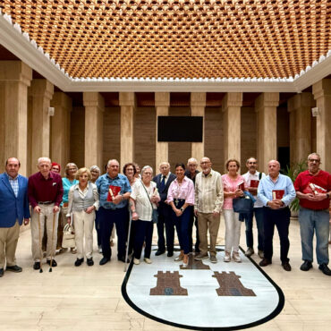 El Salón de Plenos acoge la gala del Concurso Literario para Mayores, que celeb...