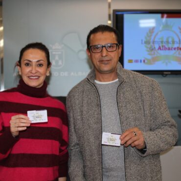 Albacete lanza la tarjeta gratuita ‘Imprescindibles’

La concejala de Turismo, ...