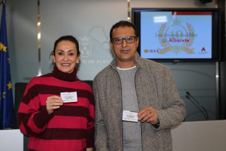 Albacete lanza la tarjeta gratuita ‘Imprescindibles’

La concejala de Turismo, ...