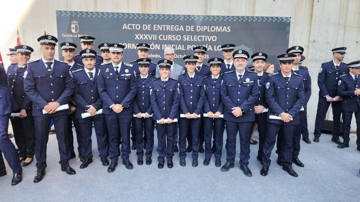Hoy hemos celebrado el acto de clausura de la formación inicial de nuestros nuev...
