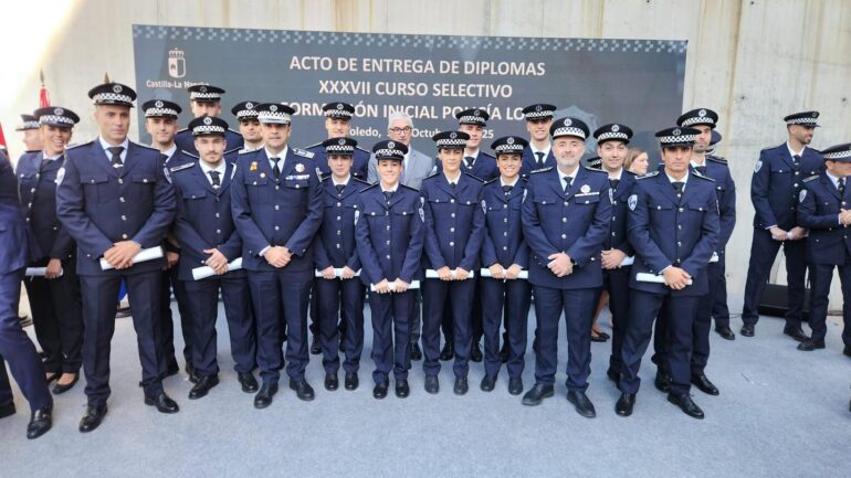 Hoy hemos celebrado el acto de clausura de la formación inicial de nuestros nuev...