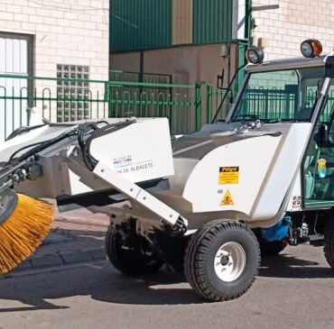 El equipo de gobierno del ayuntamiento de Balazote cumple con sus compromisos, a...