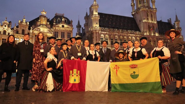 Ejecutivo regional lleva el folclore castellanomanchego a la Semana Europea de las Regiones con el grupo folclórico ‘Virgen de las Viñas’ de Tomelloso - SURCO CLM, Diario digital