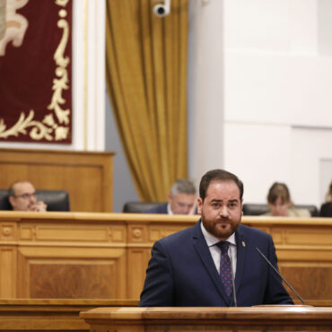 Camacho pide “moderación, responsabilidad y políticas públicas” frente a los discursos de “odio y el racismo” de Vox