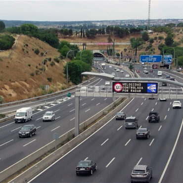 Comienza a las 15:00 horas la primera fase de la Operación Especial de Tráfico de Semana Santa
						
								Fecha actualización: 11 abril 2025
						Para este fin de semana están previstos 4.230.000 millones de desplazamientos.
Son millones de historias, de planes, de ilusiones que comienzan con un viaje seguro pero que solo se disfrutan si regresas para contarlo. Por eso, conducir con responsabilidad es lo único que lo garantiza.
7 de los 11 fallecidos en turismo y furgoneta la Semana Santa de 2024 no llevaban puesto el cinturón de seguridad. ¡No uses excusas, usa el cinturón!
						
								
									
									Accidentes
									    Distracciones
									    Autopistas/Autovías
									    Campaña
									    Convencionales
									    Operación especial
									    Siniestralidad
									    Tráfico
									    Victimas
									    vigilancia
									    
							
						
			
				
					 
						 
							X
						
					
					
						 
						Facebook
						
						
					
					
						 
							Mail
						
					
					
						 
							Copiar URL
	
					
					
						 
							Mostrar QR
						
					
				
			
			
				
					
						 Ampliar letra