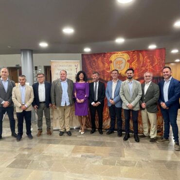 Los diputados provinciales del Grupo Popular Juan Ángel Martínez y Pascual Molin...