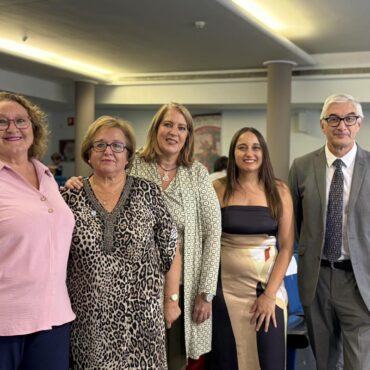 Los concejales del Equipo de Gobierno, Llanos Navarro y Alberto Reina, junto a ...