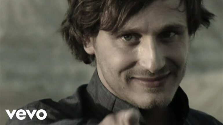 Juan Peña - Ment�as (Versi�n 2)