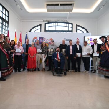Amores anuncia una escultura para homenajear a Manuel Blanco




10 de septiembre, 2025





AyuntamientoCulturaFiestas Patronales de La RodaTradición