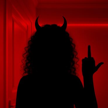 BB        
        
                                                            Lucas Simarro                    
        
            
                
                    
                                                                                    KRAKEN DISTRIBUCION MUSICAL