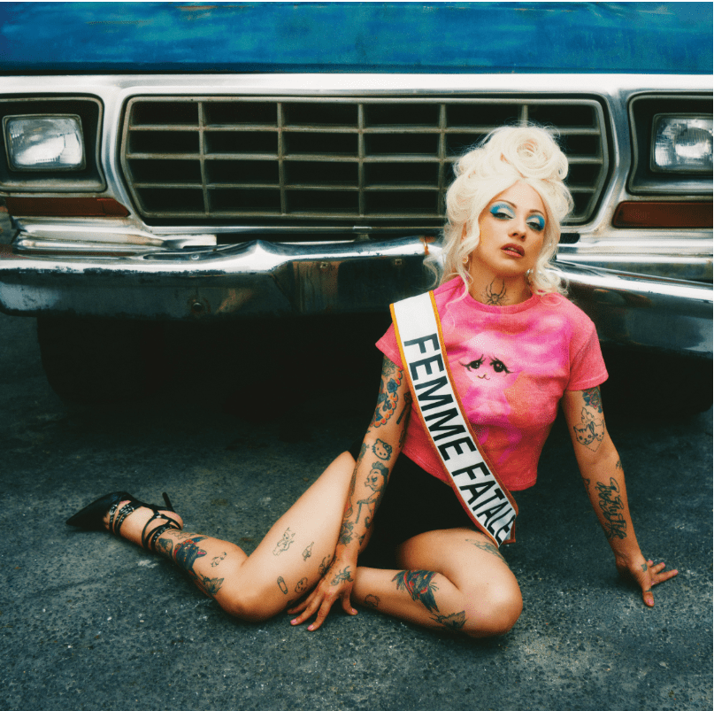 Melancolía        
        
                                                                                                Mon Laferte                    
        
            
                
                    
                                                                                    SONY MUSIC