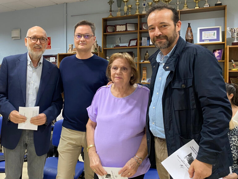 El Ayuntamiento se suma al homenaje vecinal a Andrés Delicado en el Polígono Sa...