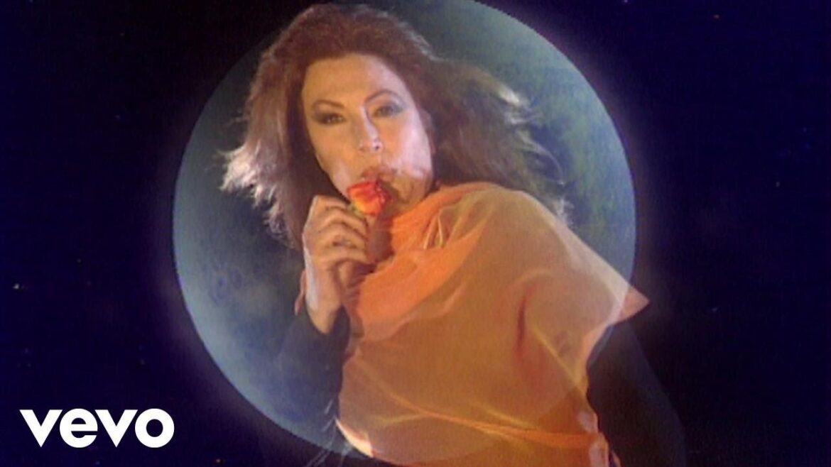 Rocio Jurado - Me Ha Dicho la Luna (Videoclip)