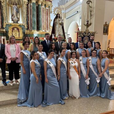 El diputado provincial Ángel Alfaro; junto a la alcaldesa de Jorquera, Pilar Med...