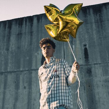 Si hubiera sido algo menos idiota        
        
                                                            Charlie USG                    
        
            
                
                    
                                                                                    WARNER MUSIC GROUP