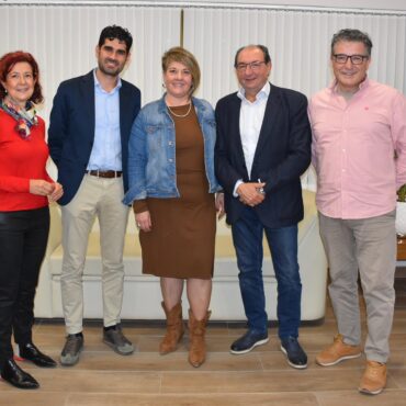 Hemos mantenido una reunión con la Asociación de Cuchillería y Afines de Albacet...