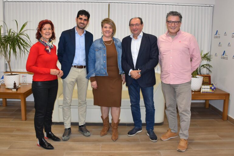 Hemos mantenido una reunión con la Asociación de Cuchillería y Afines de Albacet...