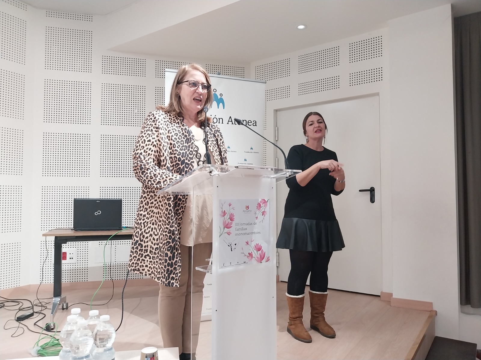 La concejala de Asuntos Sociales, Llanos Navarro, ha inaugurado las III Jornada...