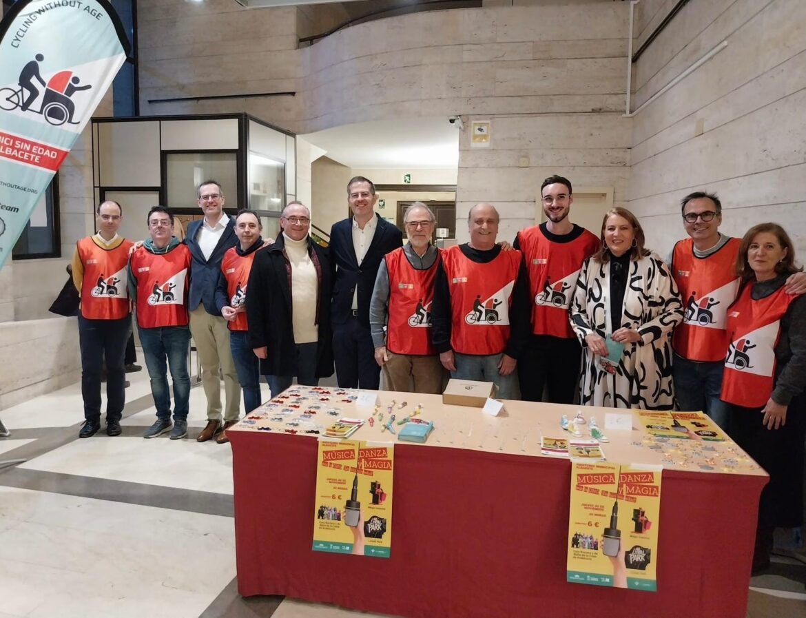Gala ‘Música, danza y magia’ en apoyo a ‘En Bici Sin Edad’

La concejala de Cal...