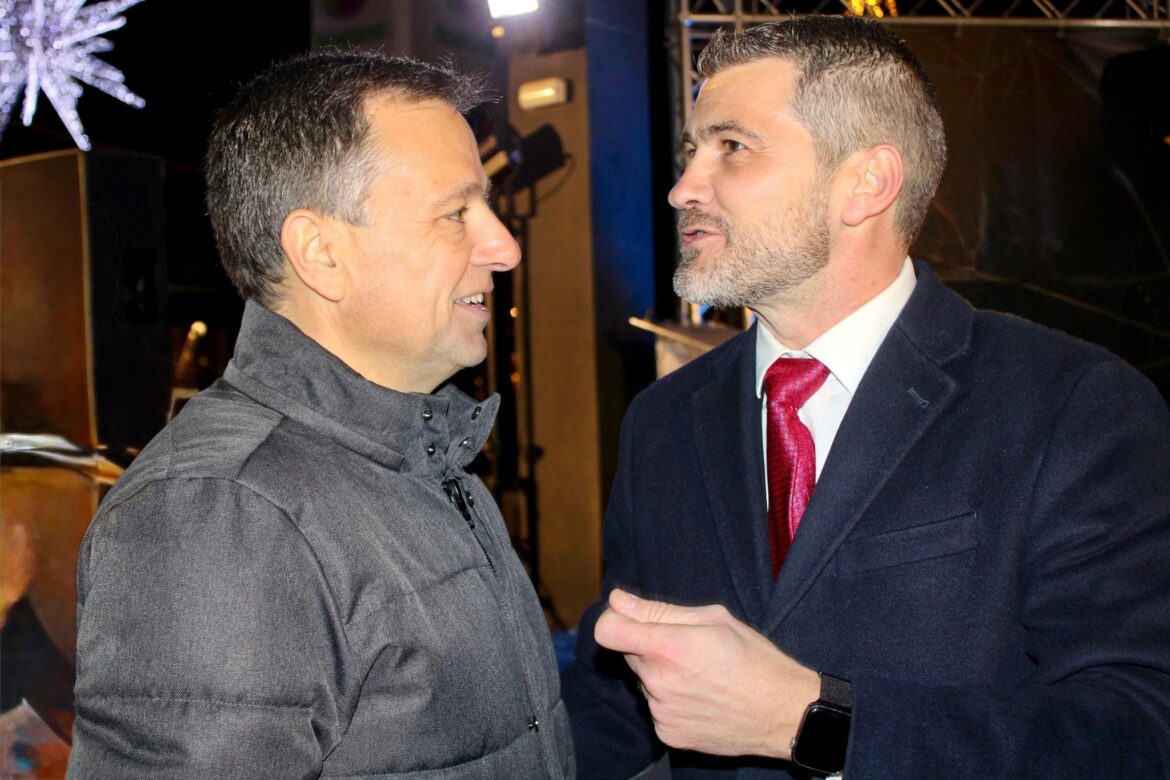 Conmemoración del 20 aniversario de Imaginalia

El alcalde Manuel Serrano ha pa...