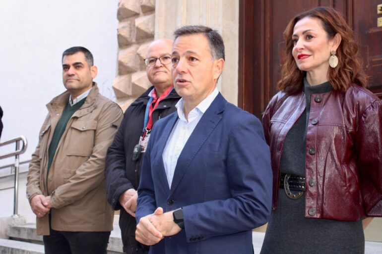 ¡Albacete celebra su 650 aniversario como ciudad 

El alcalde, Manuel Serrano, ...