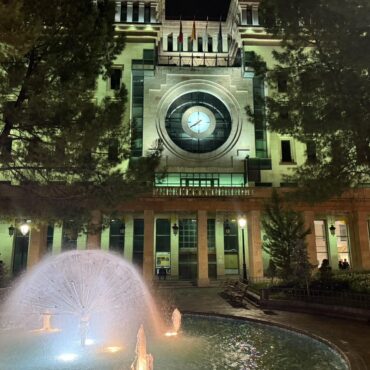 Esta noche, los edificios del Ayuntamiento, Museo Municipal y Museo de la Cuchi...