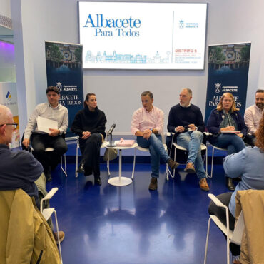 Serrano impulsa la participación vecinal como eje de su acción de Gobierno en el...