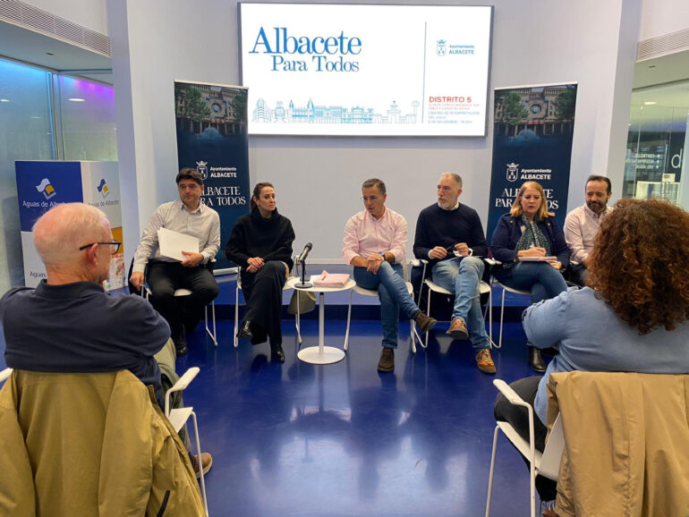 Serrano impulsa la participación vecinal como eje de su acción de Gobierno en el...