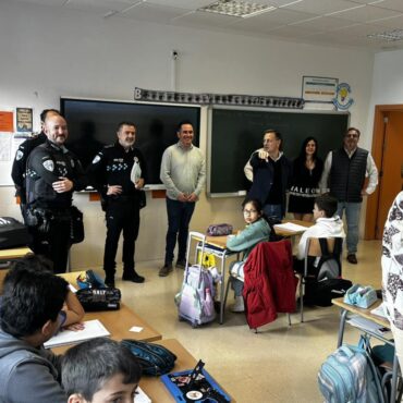 Hoy hemos inaugurado una nueva edición del Proyecto Centauro en el Colegio Marí...